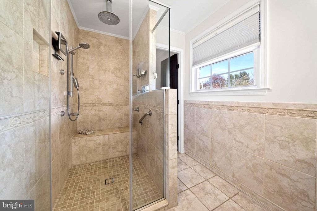 Image 33 of property listing at 12704 THERESA DR, Silver Spring, MD 20904