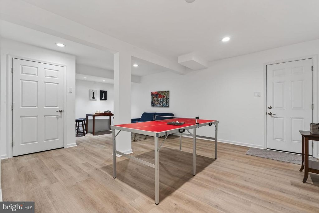 Image 42 of property listing at 12704 THERESA DR, Silver Spring, MD 20904