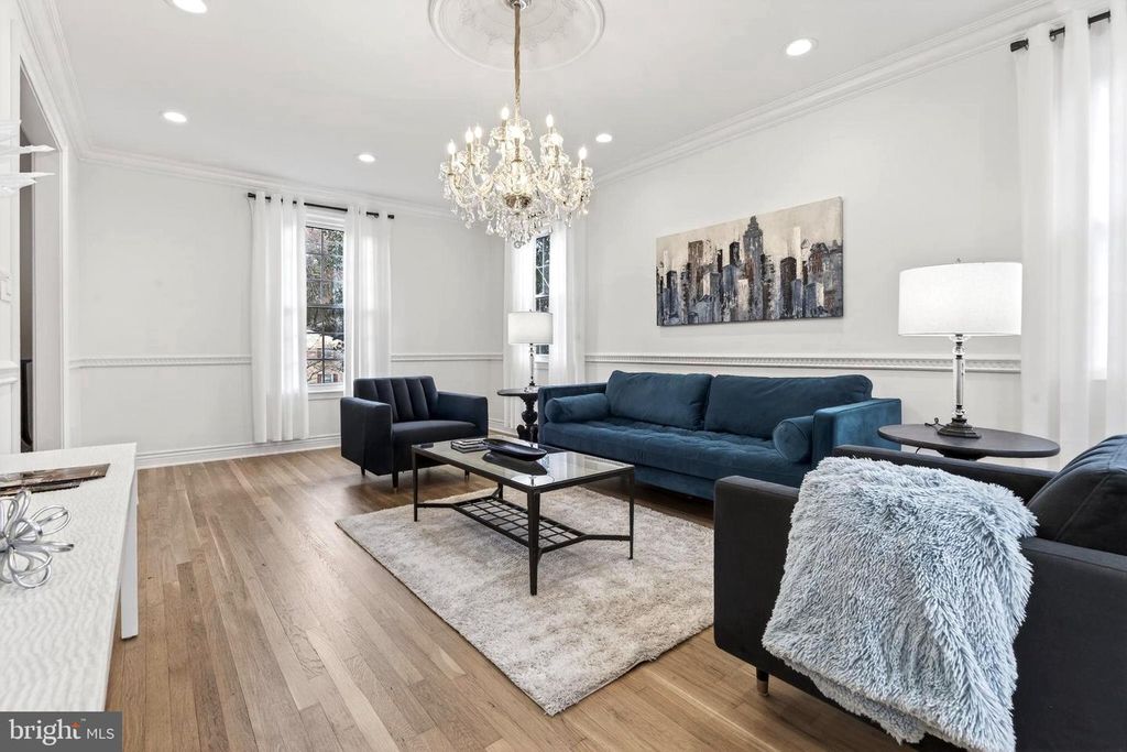 Image 9 of property listing at 12704 THERESA DR, Silver Spring, MD 20904