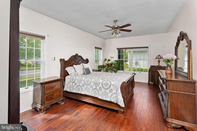 2 BRIARWOOD CT, Columbus, NJ 08022
