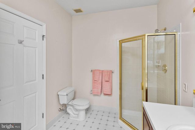 2 BRIARWOOD CT, Columbus, NJ 08022