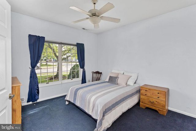 2 BRIARWOOD CT, Columbus, NJ 08022
