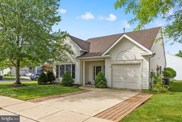 2 BRIARWOOD CT, Columbus, NJ 08022