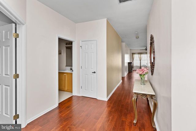 2 BRIARWOOD CT, Columbus, NJ 08022
