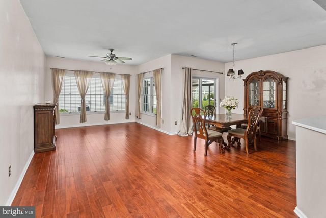 2 BRIARWOOD CT, Columbus, NJ 08022