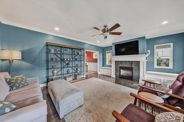 4208 Campbell View LN, Roanoke, VA 24018
