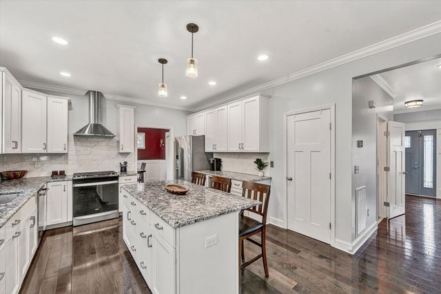 4208 Campbell View LN, Roanoke, VA 24018