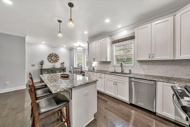 4208 Campbell View LN, Roanoke, VA 24018