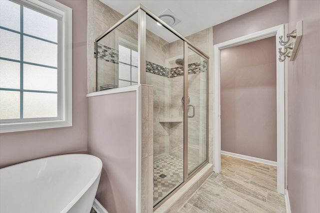 4208 Campbell View LN, Roanoke, VA 24018