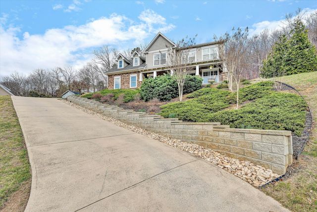 4208 Campbell View LN, Roanoke, VA 24018