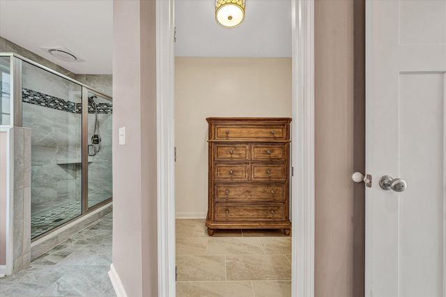 4208 Campbell View LN, Roanoke, VA 24018