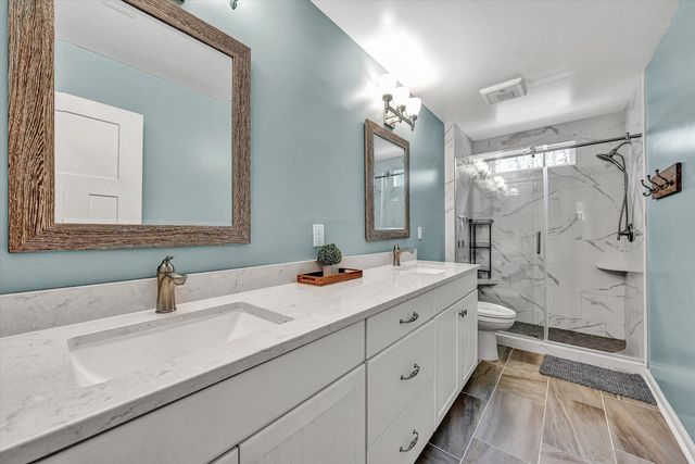 4208 Campbell View LN, Roanoke, VA 24018