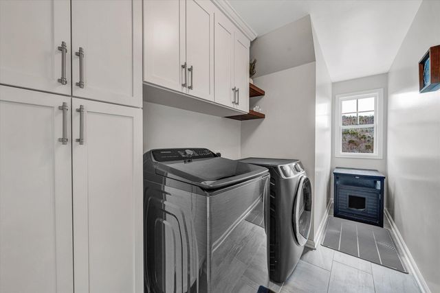 4208 Campbell View LN, Roanoke, VA 24018