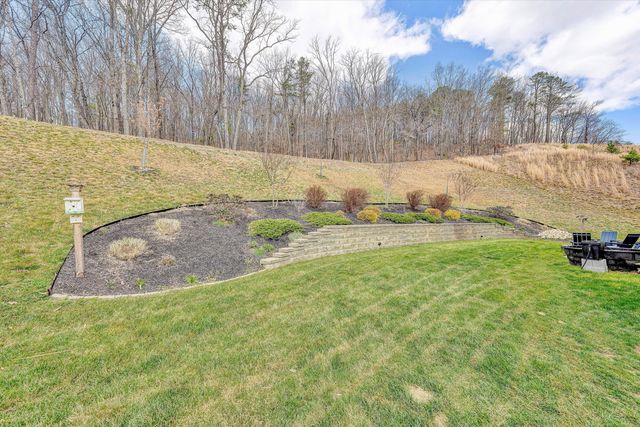 4208 Campbell View LN, Roanoke, VA 24018