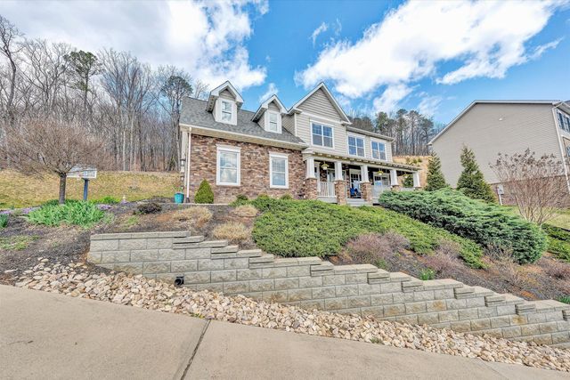 4208 Campbell View LN, Roanoke, VA 24018