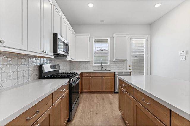 2505 Houston Avenue, Pearland, TX 77581