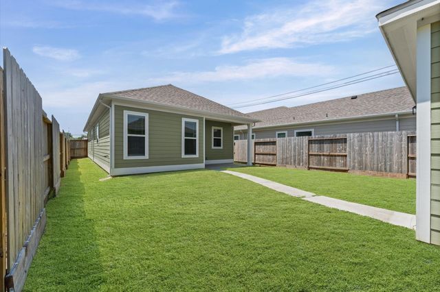 2505 Houston Avenue, Pearland, TX 77581