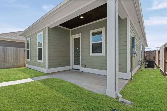2505 Houston Avenue, Pearland, TX 77581