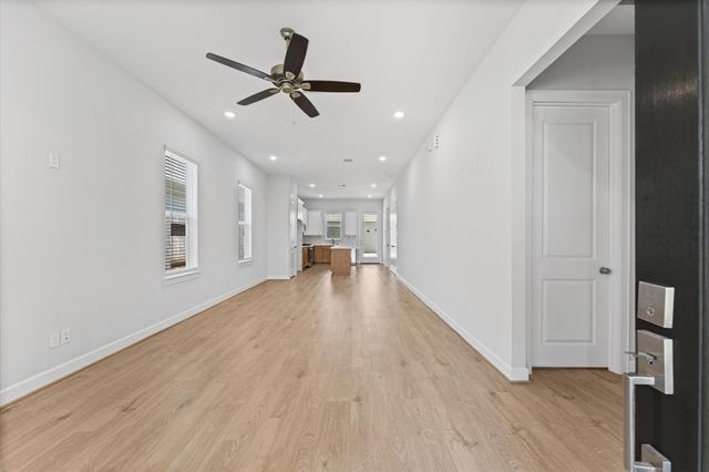 2505 Houston Avenue, Pearland, TX 77581