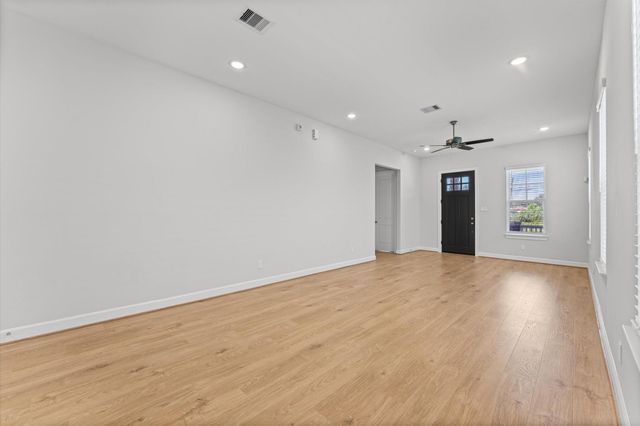 2505 Houston Avenue, Pearland, TX 77581