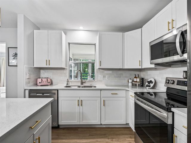 202 JUAREZ WAY, The Villages, FL 32159