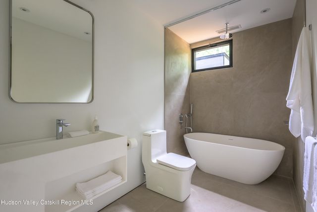 474 Route 199, Red Hook, NY 12571