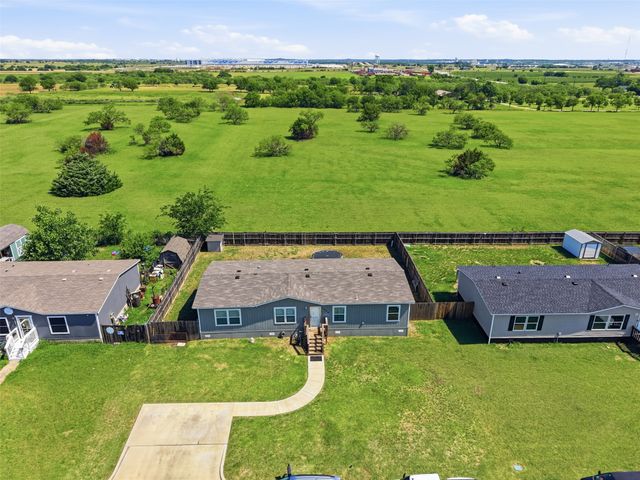 1420 Smooth Stone Drive, Cleburne, TX 76033