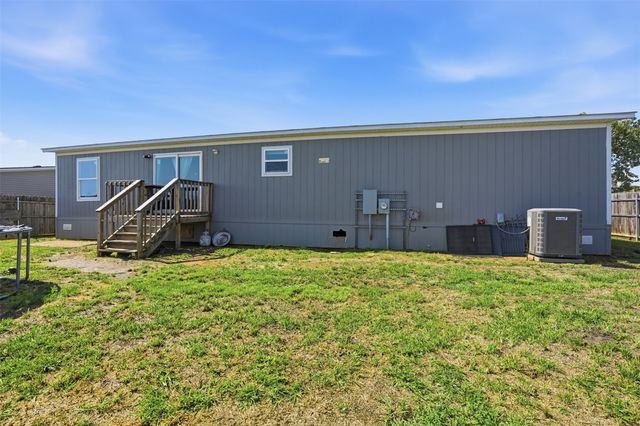 1420 Smooth Stone Drive, Cleburne, TX 76033