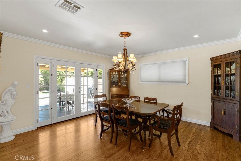 Image 11 of property listing at 9001 Debra Avenue, North Hills, CA 91343