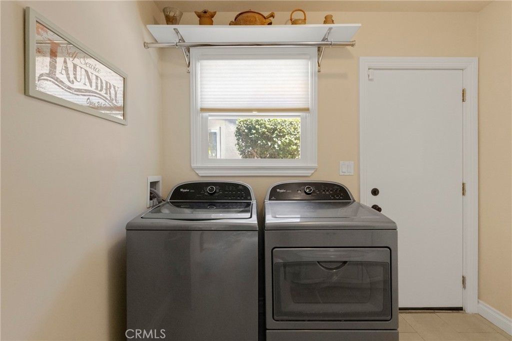 Image 25 of property listing at 9001 Debra Avenue, North Hills, CA 91343