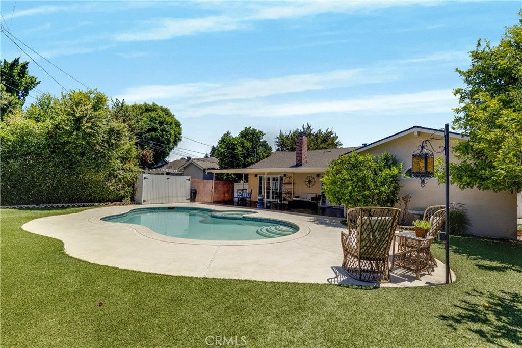 Image 33 of property listing at 9001 Debra Avenue, North Hills, CA 91343