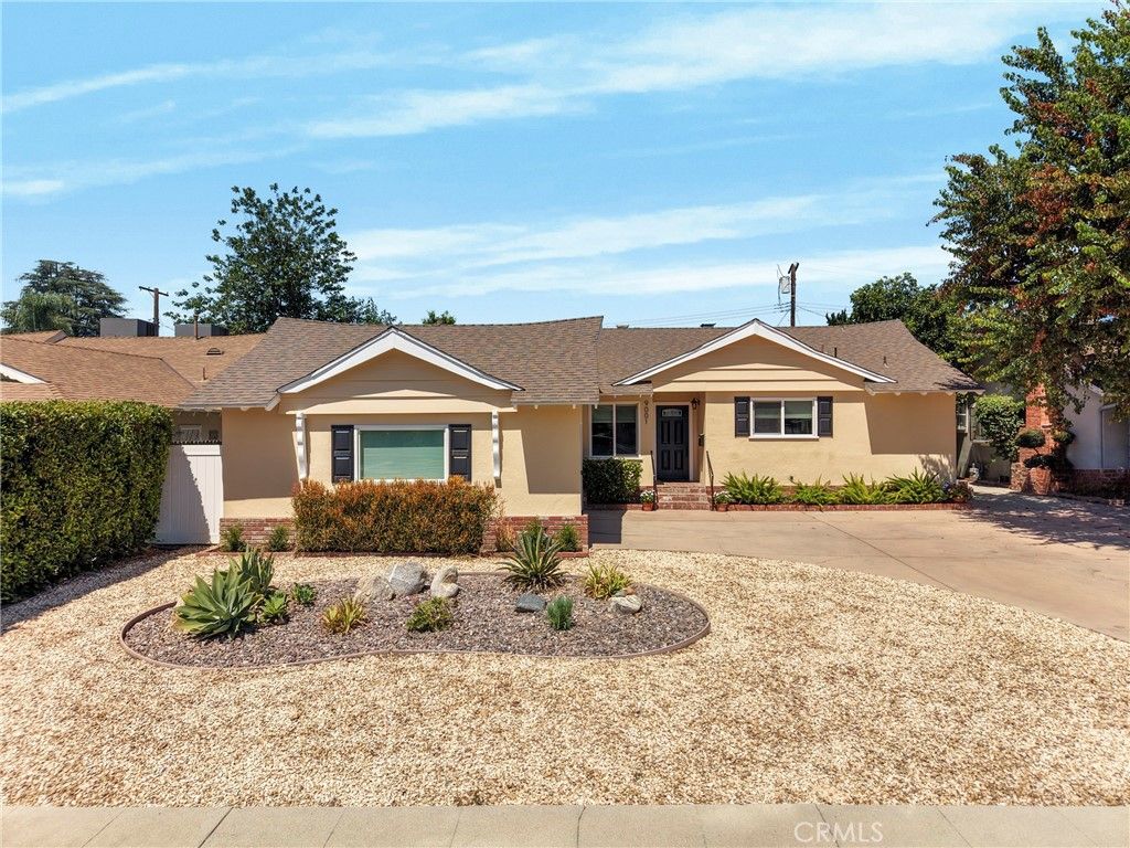 Image 37 of property listing at 9001 Debra Avenue, North Hills, CA 91343