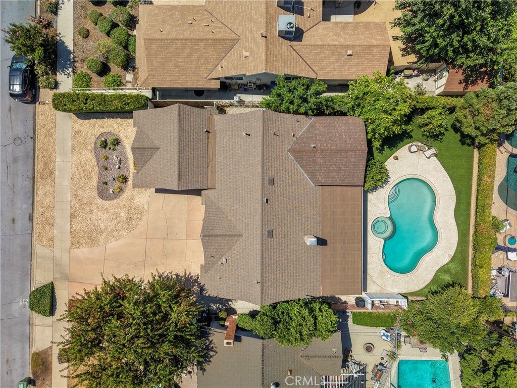 Image 41 of property listing at 9001 Debra Avenue, North Hills, CA 91343