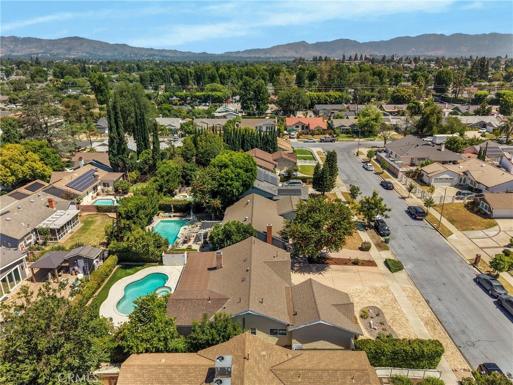 Image 44 of property listing at 9001 Debra Avenue, North Hills, CA 91343