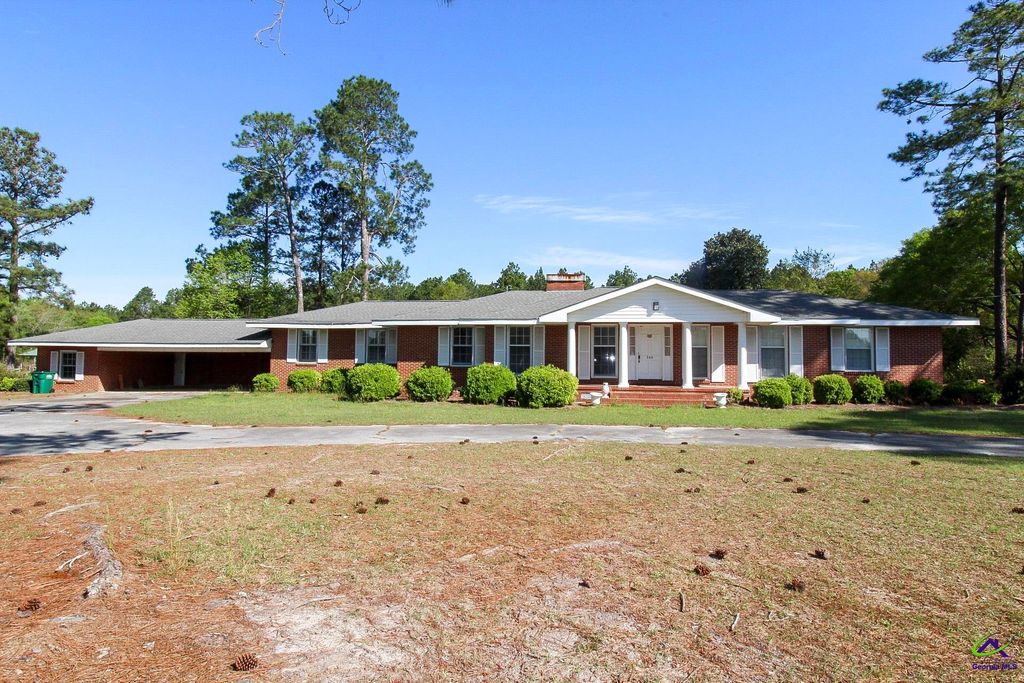 203 1st Street, Arabi, GA 31712