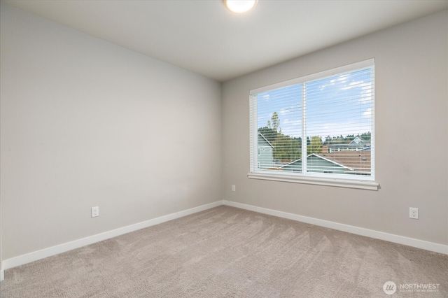 280 SW Ballast Way, Oak Harbor, WA 98277