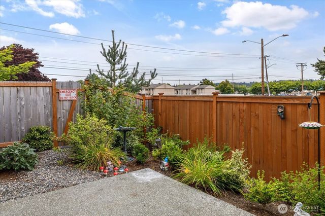 280 SW Ballast Way, Oak Harbor, WA 98277
