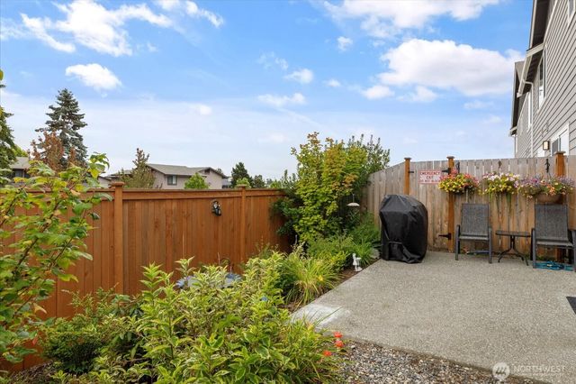 280 SW Ballast Way, Oak Harbor, WA 98277