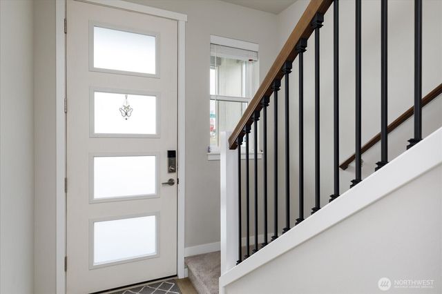 280 SW Ballast Way, Oak Harbor, WA 98277