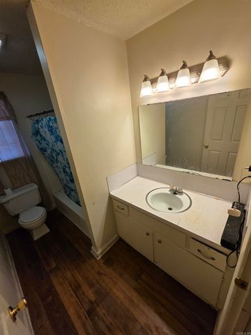 2104 Virginia Dr, North Little Rock, AR 72118