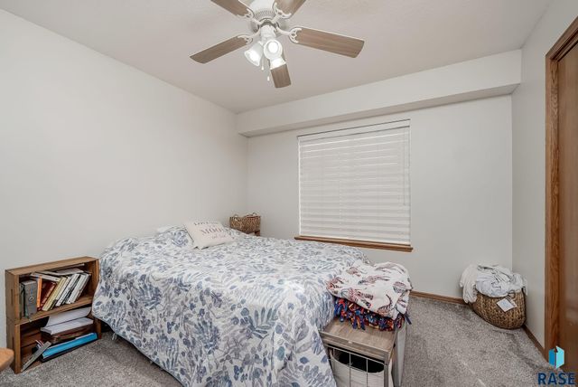 7425 W 52nd St Street, Sioux Falls, SD 57106