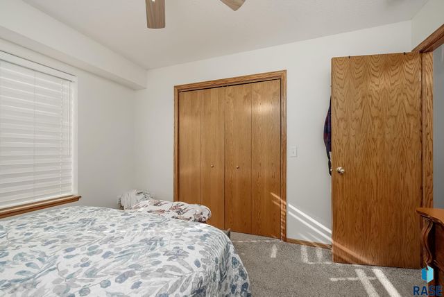 7425 W 52nd St Street, Sioux Falls, SD 57106