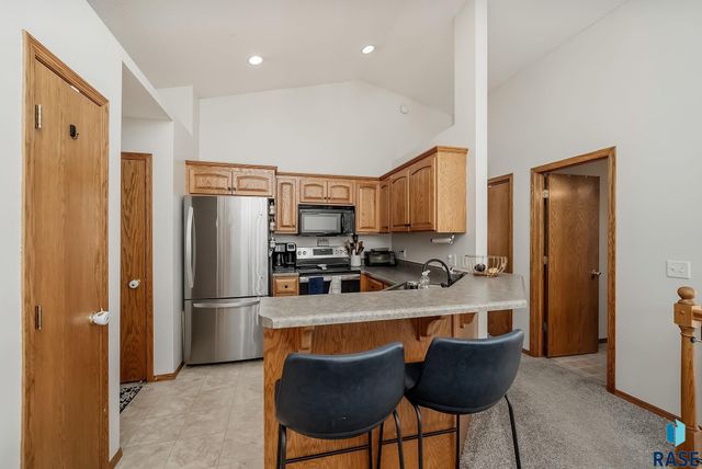 7425 W 52nd St Street, Sioux Falls, SD 57106
