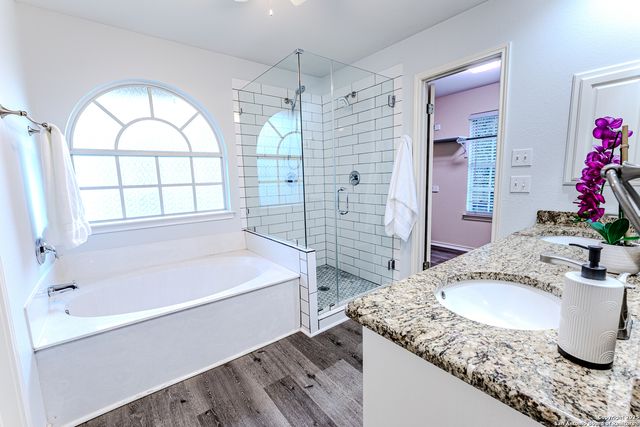 4 Aubrey Ct, San Antonio, TX 78216