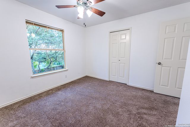 4 Aubrey Ct, San Antonio, TX 78216