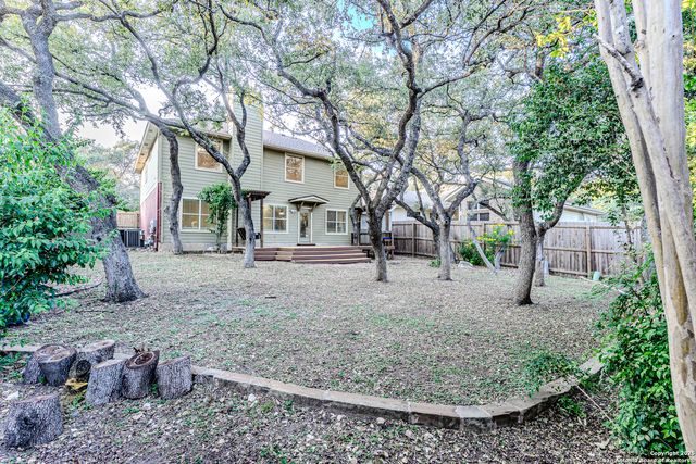 4 Aubrey Ct, San Antonio, TX 78216