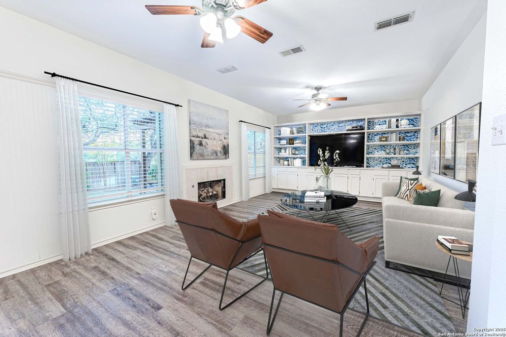 4 Aubrey Ct, San Antonio, TX 78216