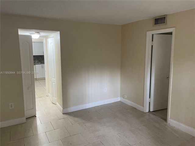 4235 N University Dr 107, Sunrise, FL 33351