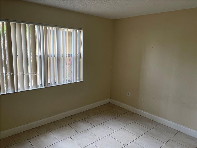 4235 N University Dr 107, Sunrise, FL 33351