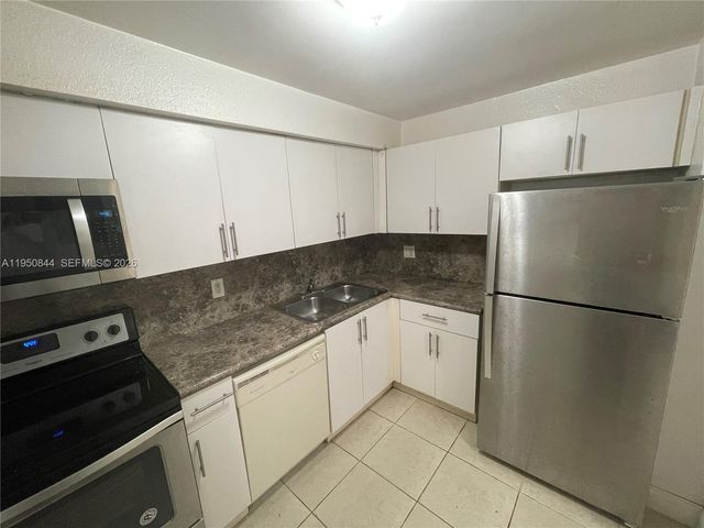 4235 N University Dr 107, Sunrise, FL 33351